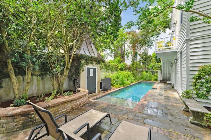 Serene Cottage With Beautiful Garden And Heated Pool Charleston Kültér fotó