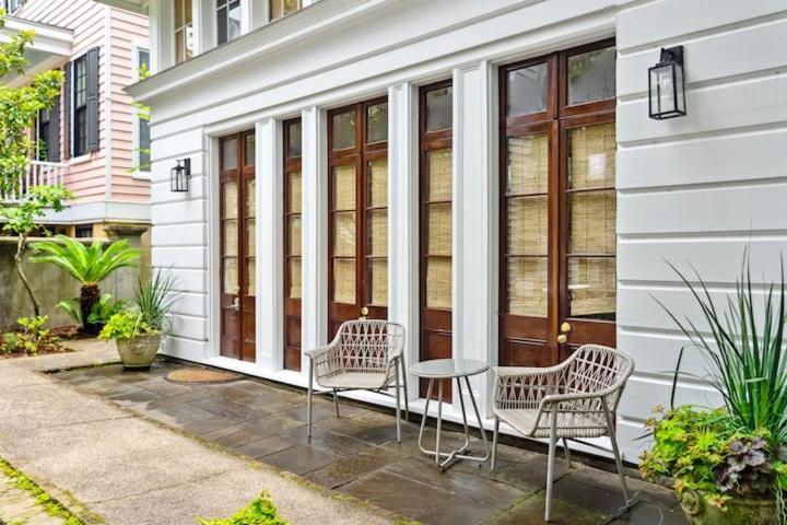 Serene Cottage With Beautiful Garden And Heated Pool Charleston Kültér fotó