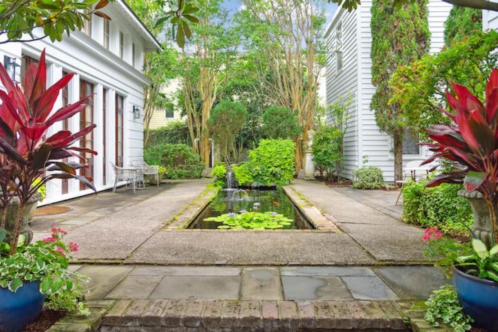 Serene Cottage With Beautiful Garden And Heated Pool Charleston Kültér fotó
