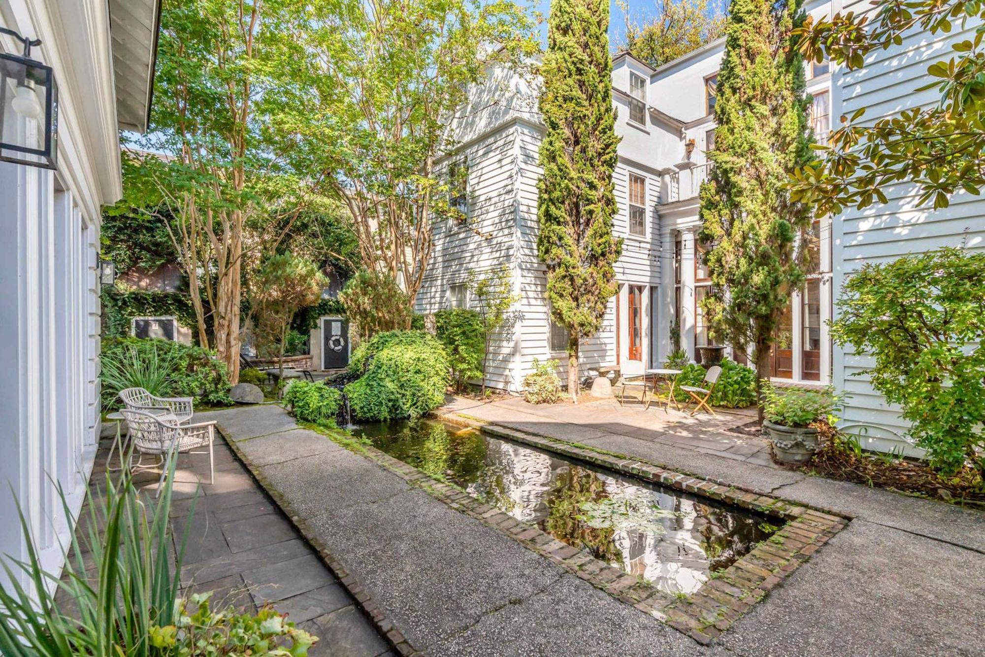 Serene Cottage With Beautiful Garden And Heated Pool Charleston Kültér fotó